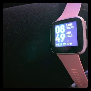 Rose gold fit bit versa